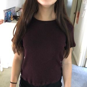 ribbed maroon t-shirt
